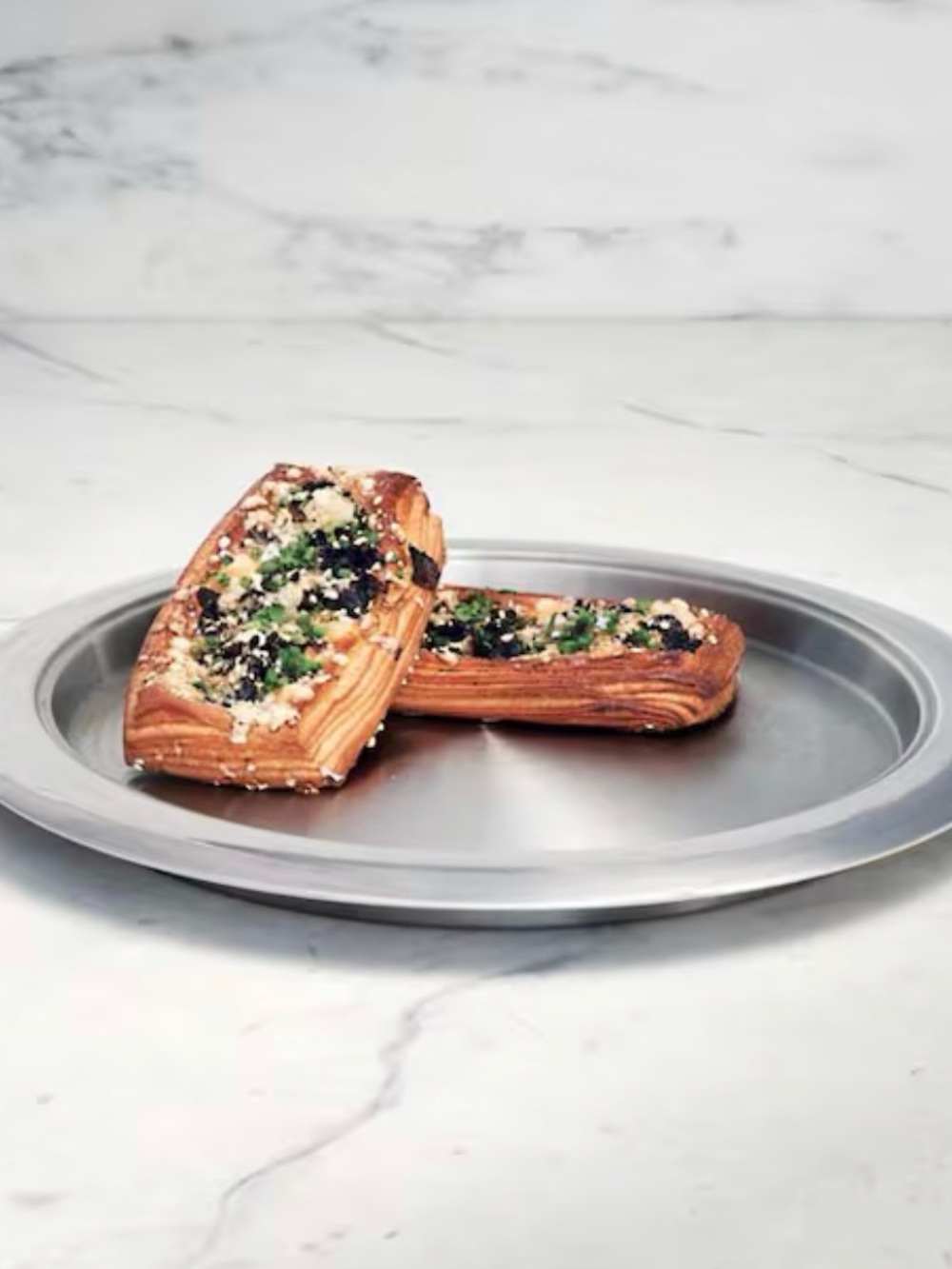 Frontgate Hot/Cold 14-In. And 17-In. Round Stainless Steel Tray